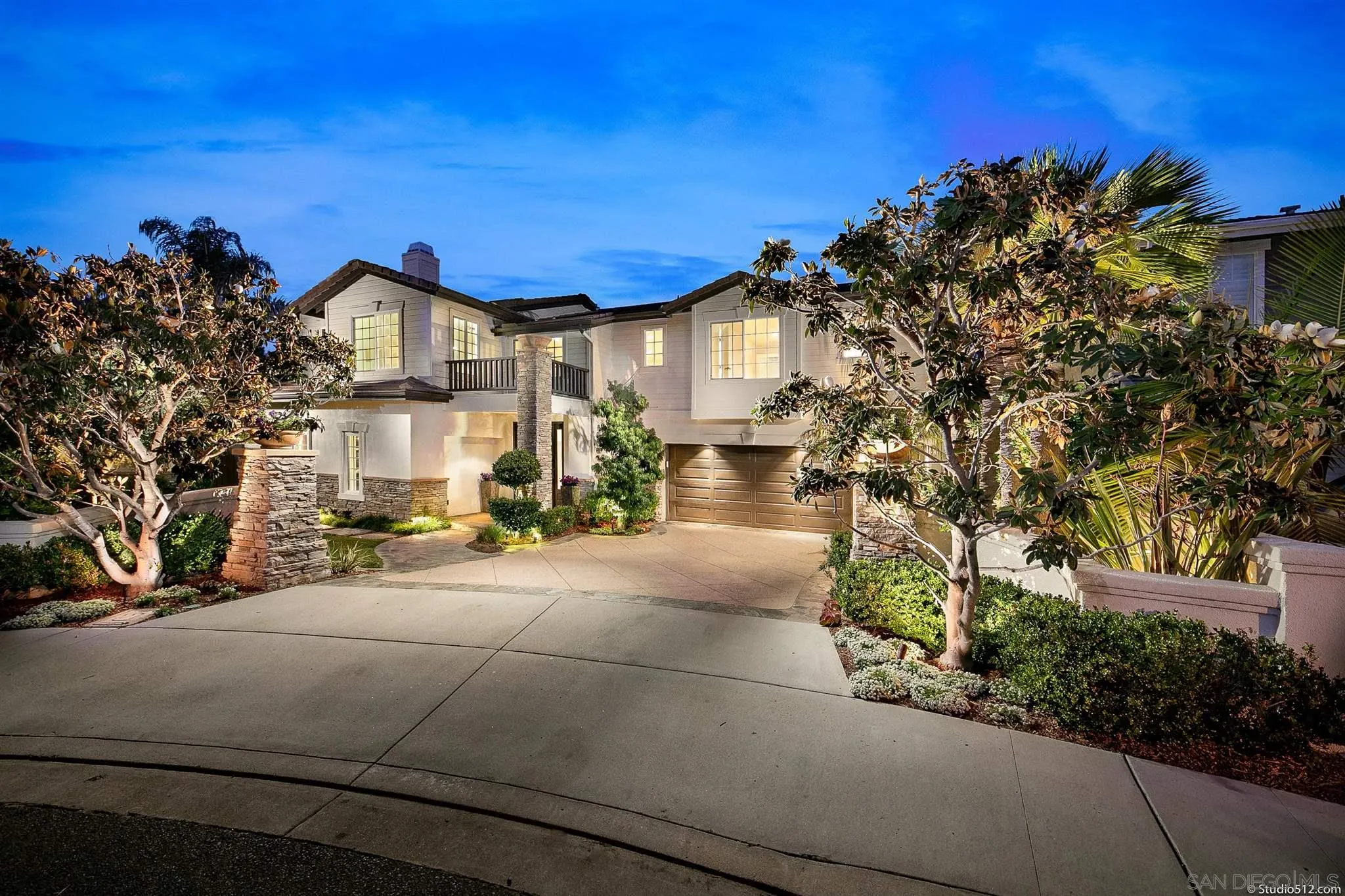220 Jacob Lane Encinitas, CA 92024 - Photo 40 of 40 a view of a street with houses