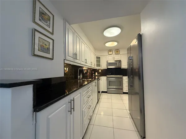 $3,875 | 9511 Collins Avenue, Unit 1208, Surfside, FL 33154