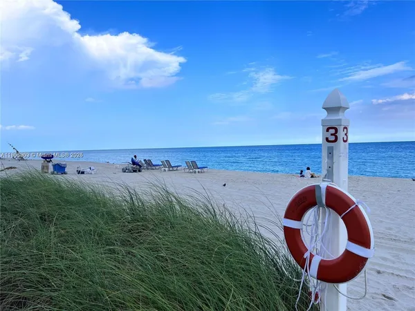 $3,875 | 9511 Collins Avenue, Unit 1208, Surfside, FL 33154
