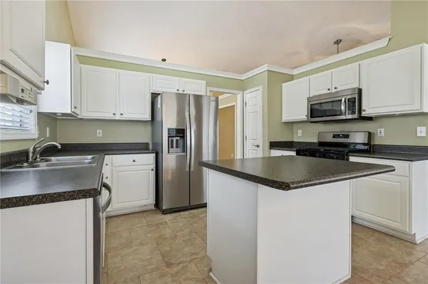 $400,000 | 3350 Hampton Trace Court, Buford, GA 30519