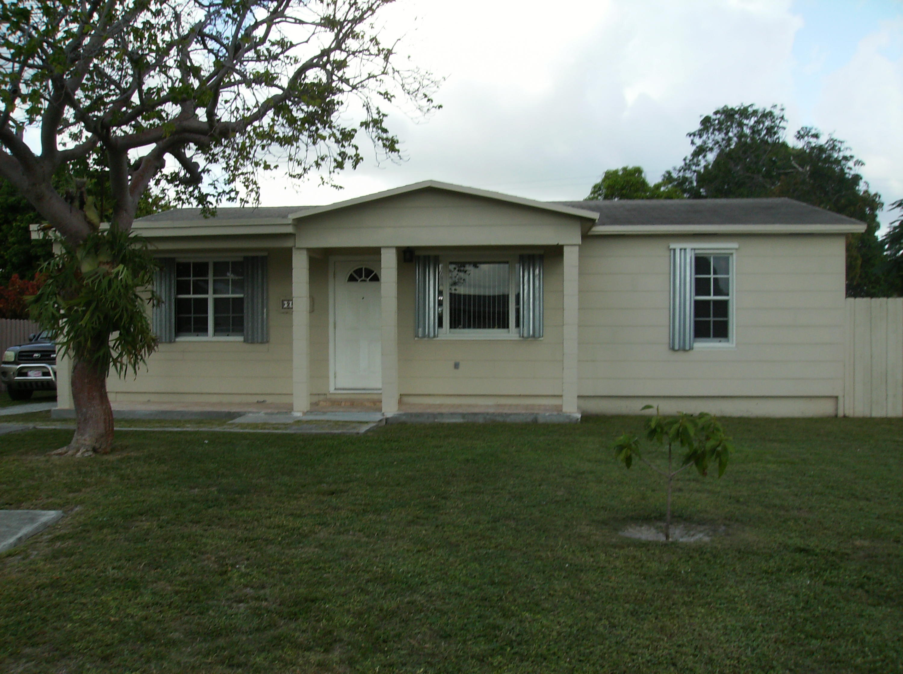 2891 Seminole Road West Palm Beach, FL 33406 - Photo 1 of 16 front of house
