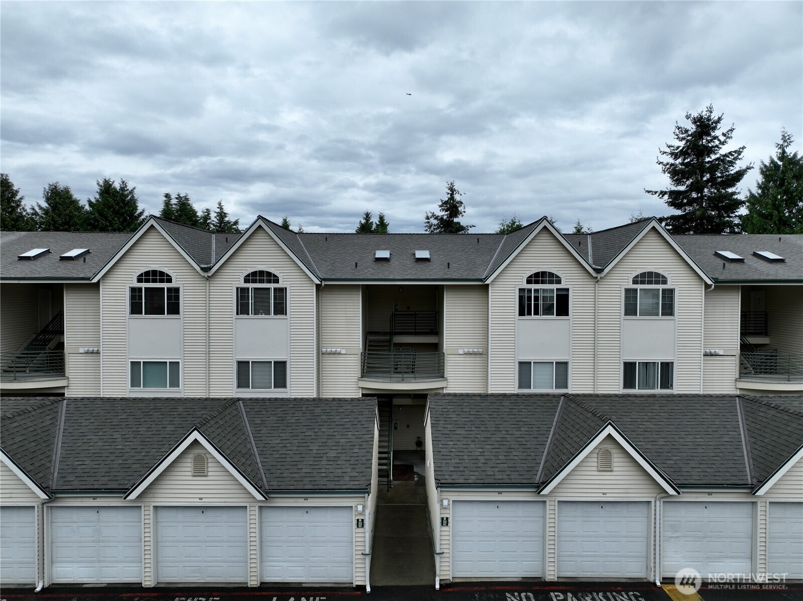 440 Maple Avenue Southwest, Unit B303 Renton, WA 98057 - Photo 1 of 26 Gallery Image 1