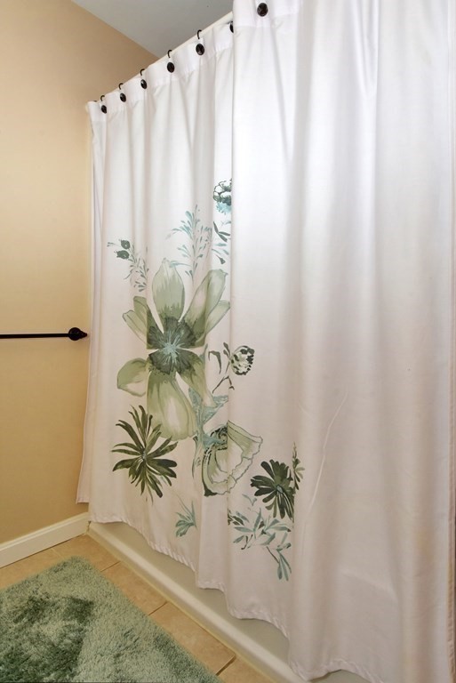 15 Spring Road Lynn, MA 01902 - Photo 12 of 34 Gallery Image 12