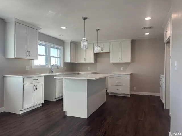 $225,000 | 707 West Santa Fe Avenue, Toluca, IL 61369