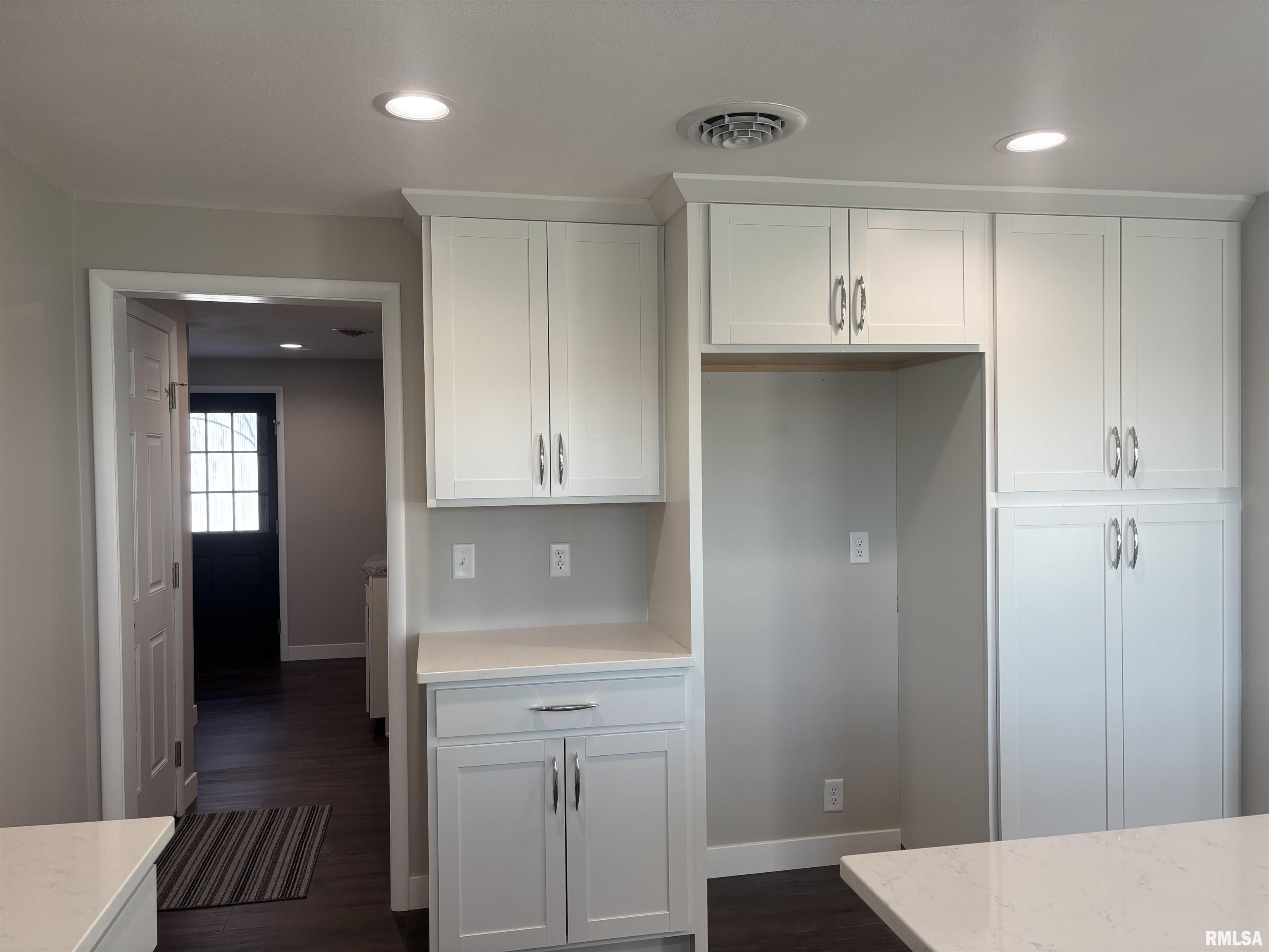 707 West Santa Fe Avenue Toluca, IL 61369 - Photo 17 of 50