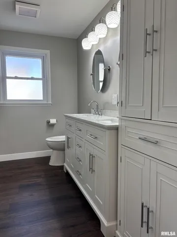 $225,000 | 707 West Santa Fe Avenue, Toluca, IL 61369