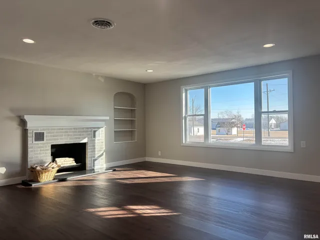 $225,000 | 707 West Santa Fe Avenue, Toluca, IL 61369