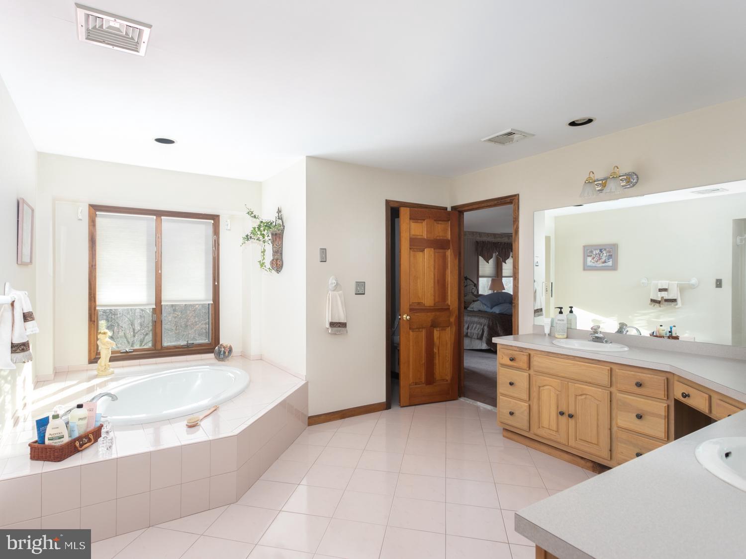 160 Larrison Road Wrightstown, NJ 08562 - Photo 28 of 59 Gallery Image 28