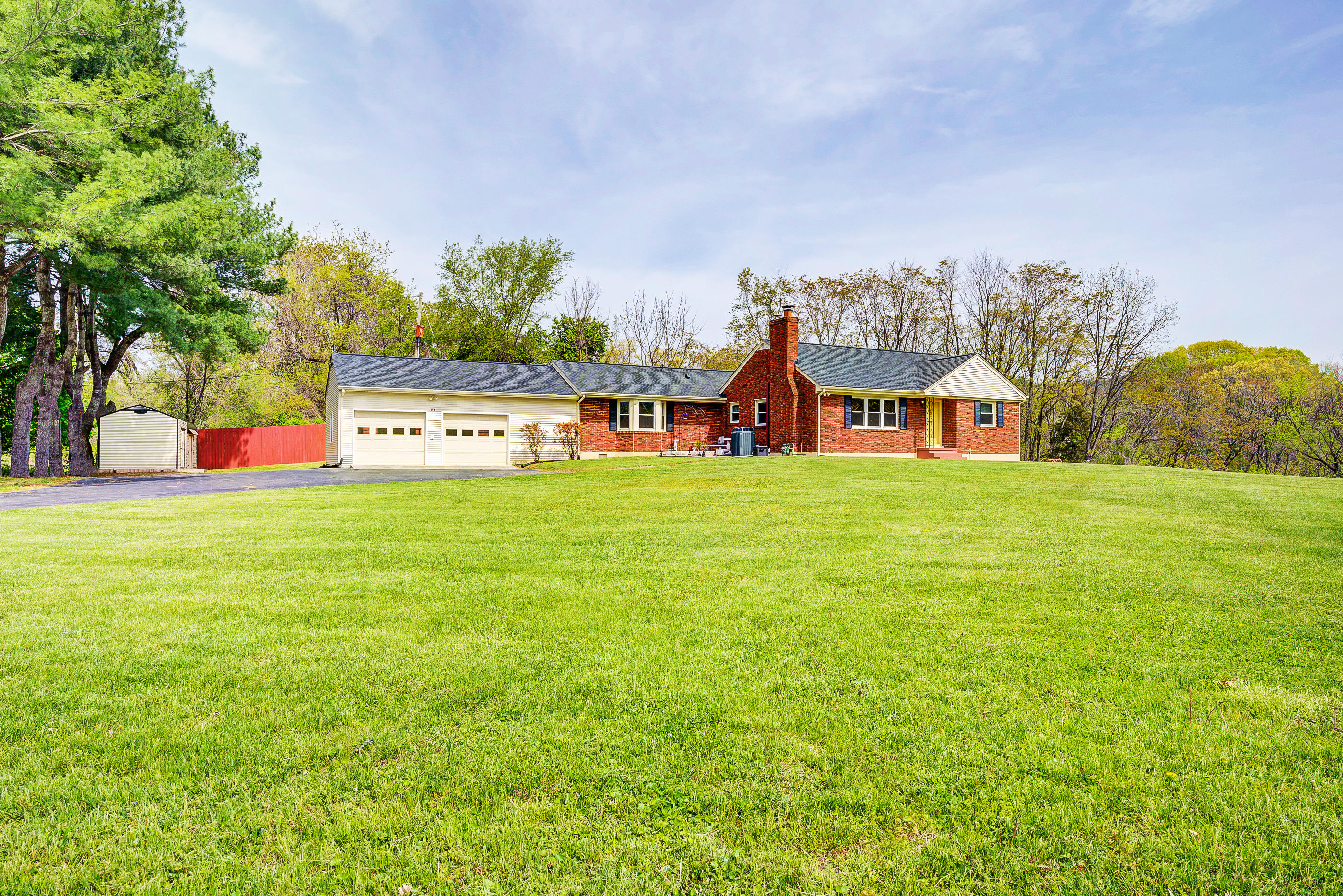 544 Boxley Road Roanoke, VA 24019 - Photo 2 of 40 141