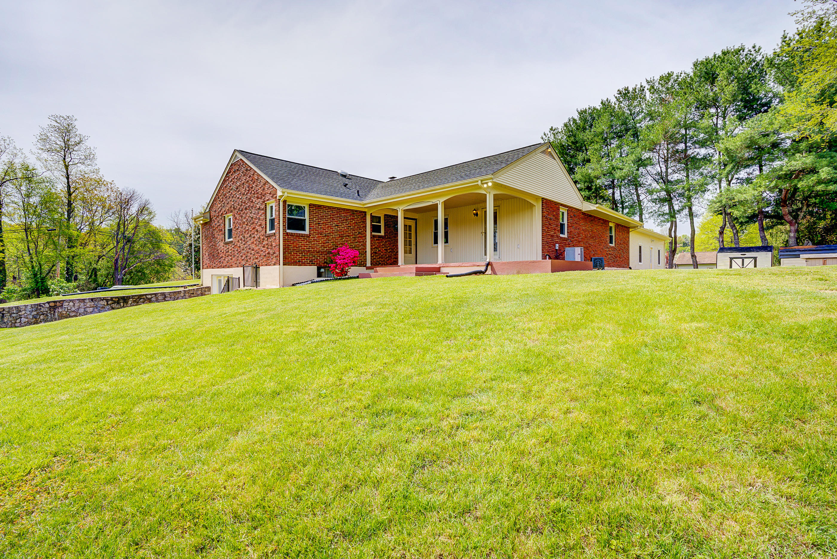544 Boxley Road Roanoke, VA 24019 - Photo 34 of 40 129