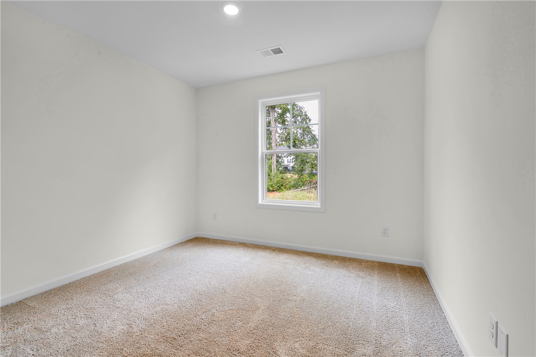 220 Brown Circle Easley, SC 29642 - Photo 9 of 17