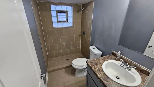 $1,800 | 371 Mackinaw Avenue, Unit 2, Calumet City, IL 60409