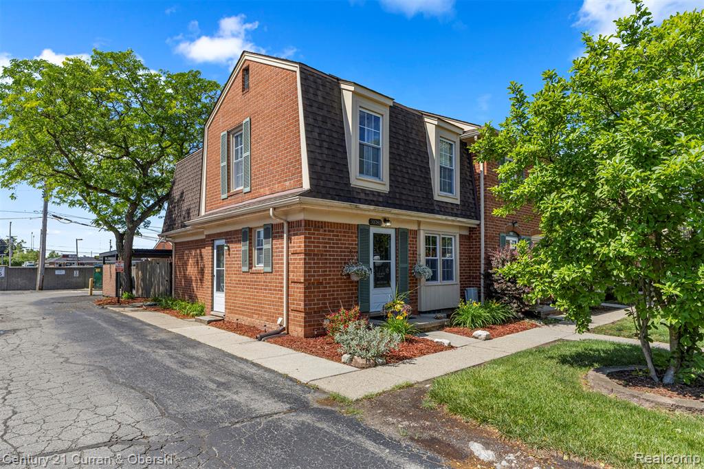 31083 Hoover Road, Unit 12 Warren, MI 48093 - Photo 3 of 39