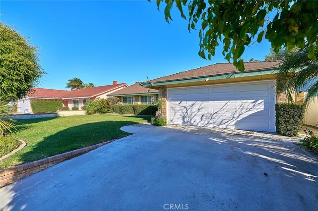 $4,500 | 17162 Twain Lane, Huntington Beach, CA 92649