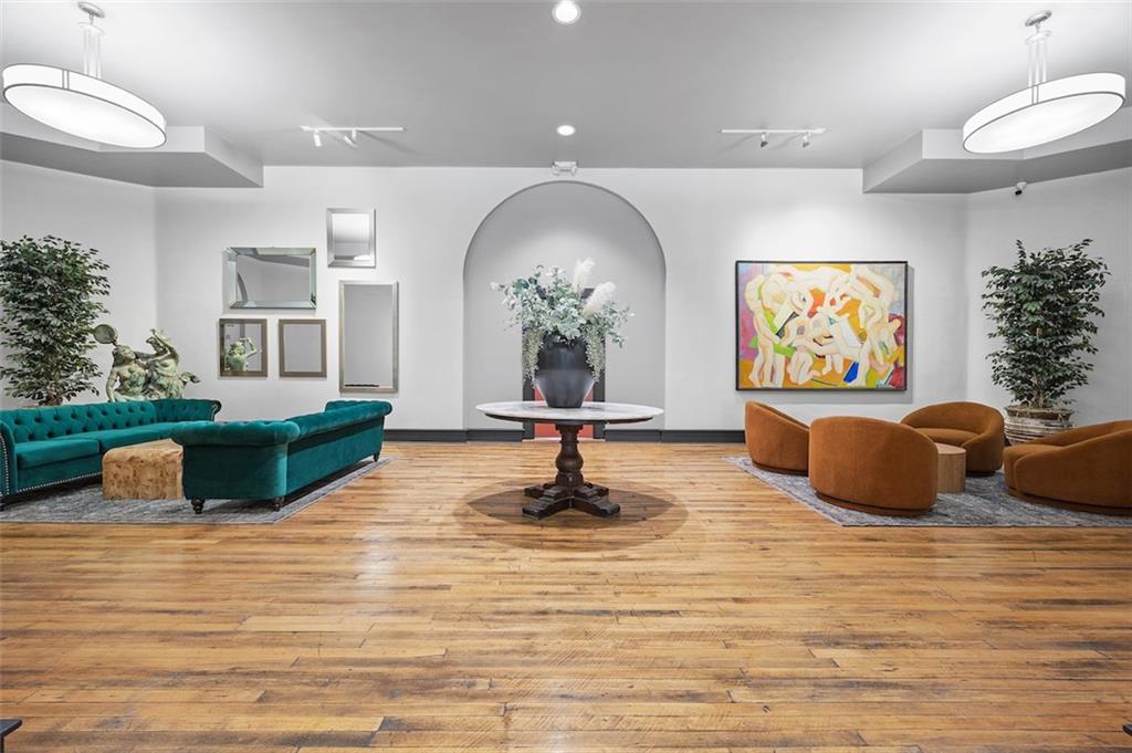 3080 Smallman Street, Unit 8 Pittsburgh, PA 15201 - Photo 4 of 39 a living room with couch