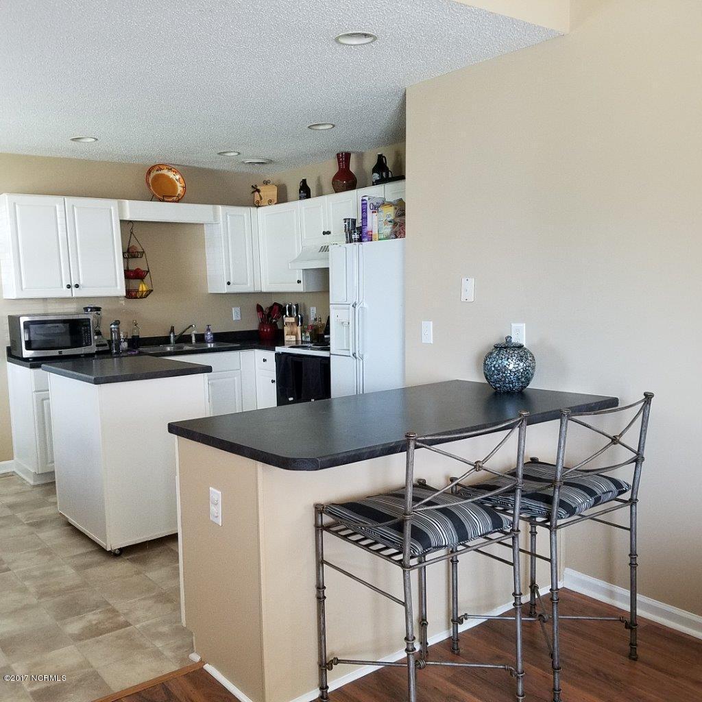 2244 White Road Wilmington, NC 28411 - Photo 3 of 14 20170525_161727