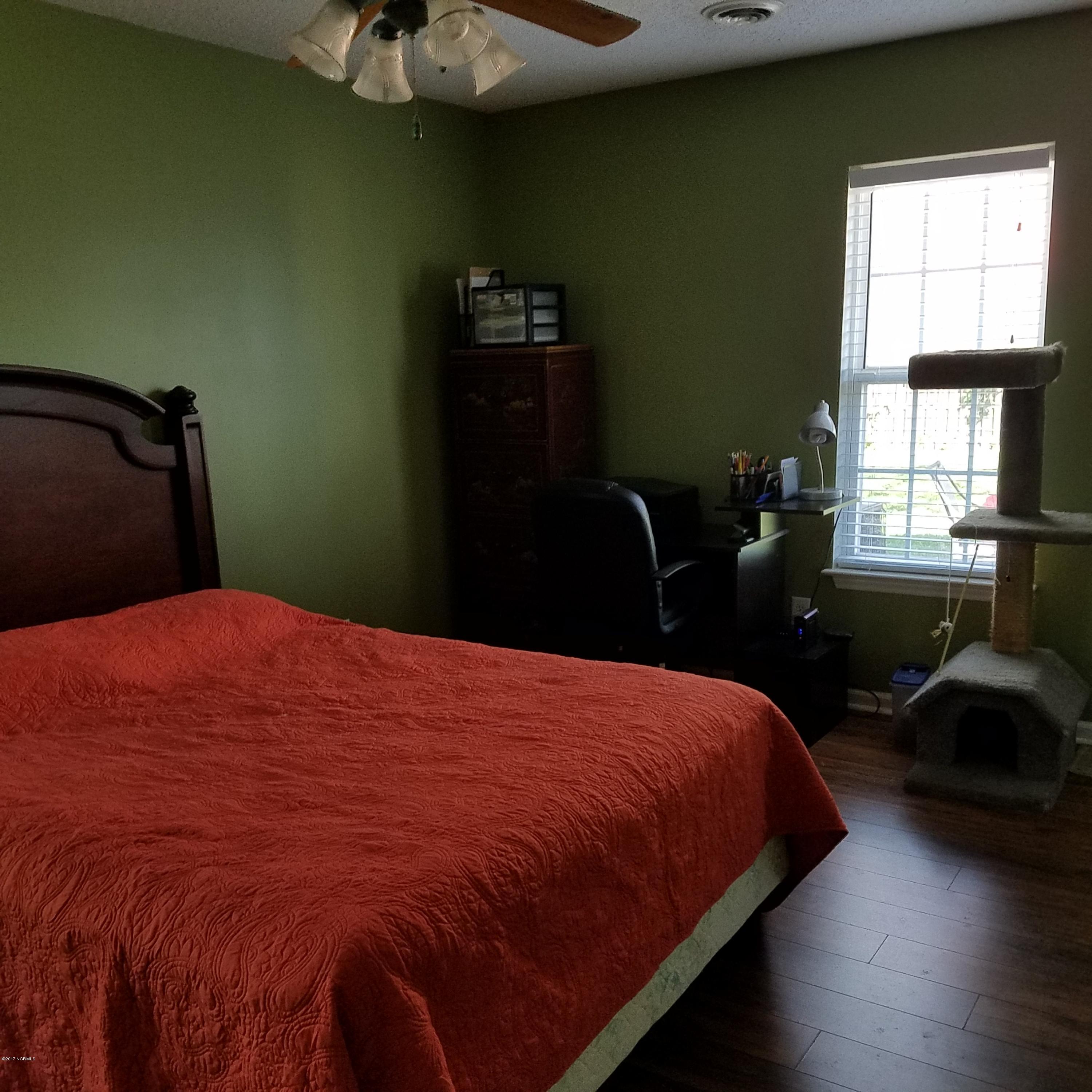 2244 White Road Wilmington, NC 28411 - Photo 10 of 14 20170525_162232