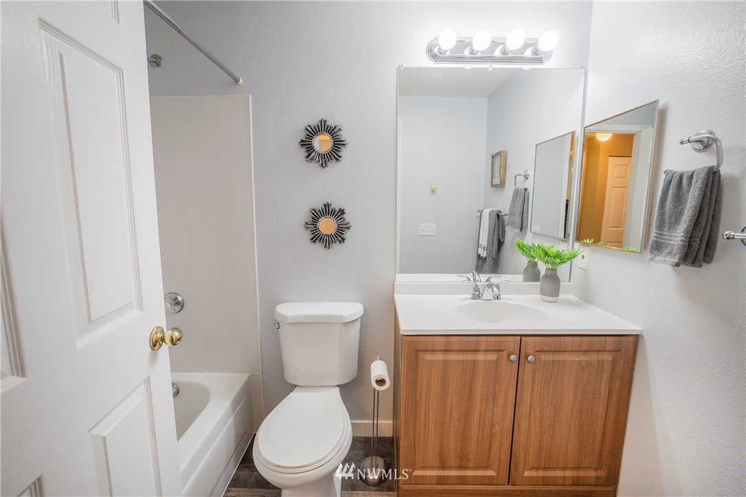 19404 Bothell Way Northeast, Unit B203 Bothell, WA 98011 - Photo 19 of 24