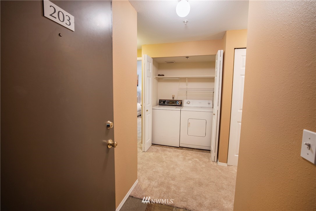 19404 Bothell Way Northeast, Unit B203 Bothell, WA 98011 - Photo 20 of 24