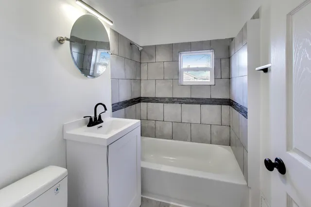 a bathroom with a bathtub
