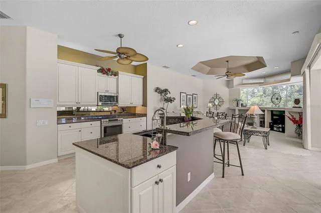 $995,000 | 2094 Sandhill Lane, Nokomis, FL 34275