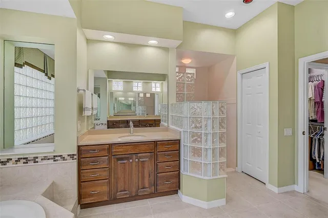 $995,000 | 2094 Sandhill Lane, Nokomis, FL 34275