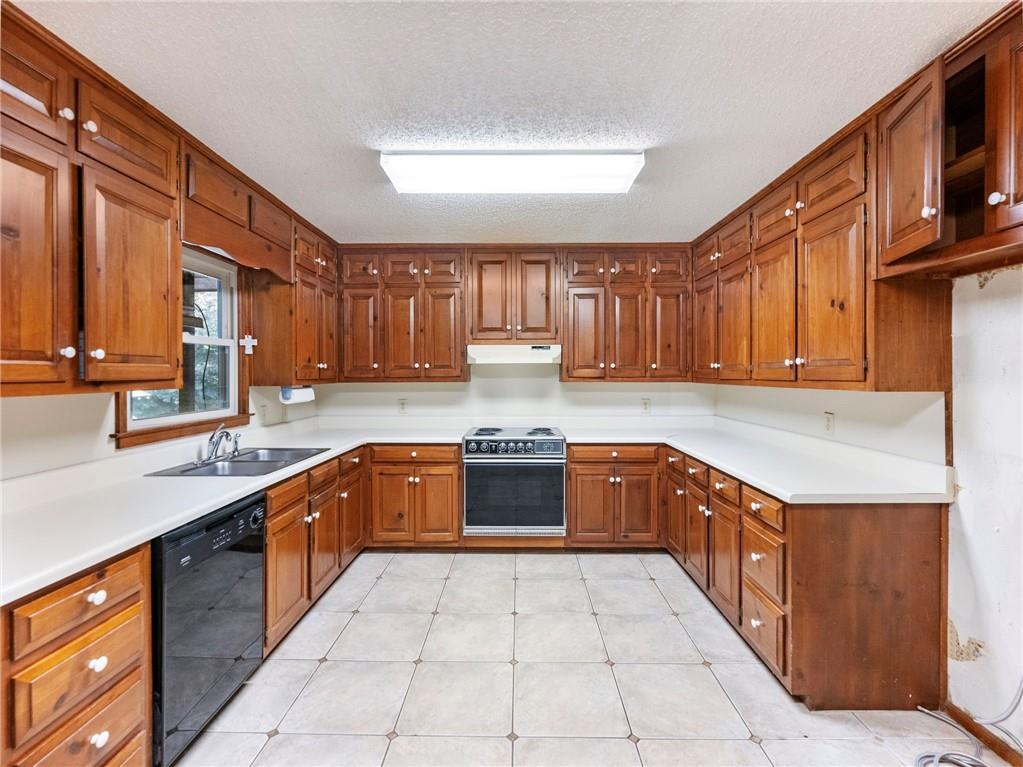 3927 Mt Vernon Road Gainesville, GA 30506 - Photo 8 of 53