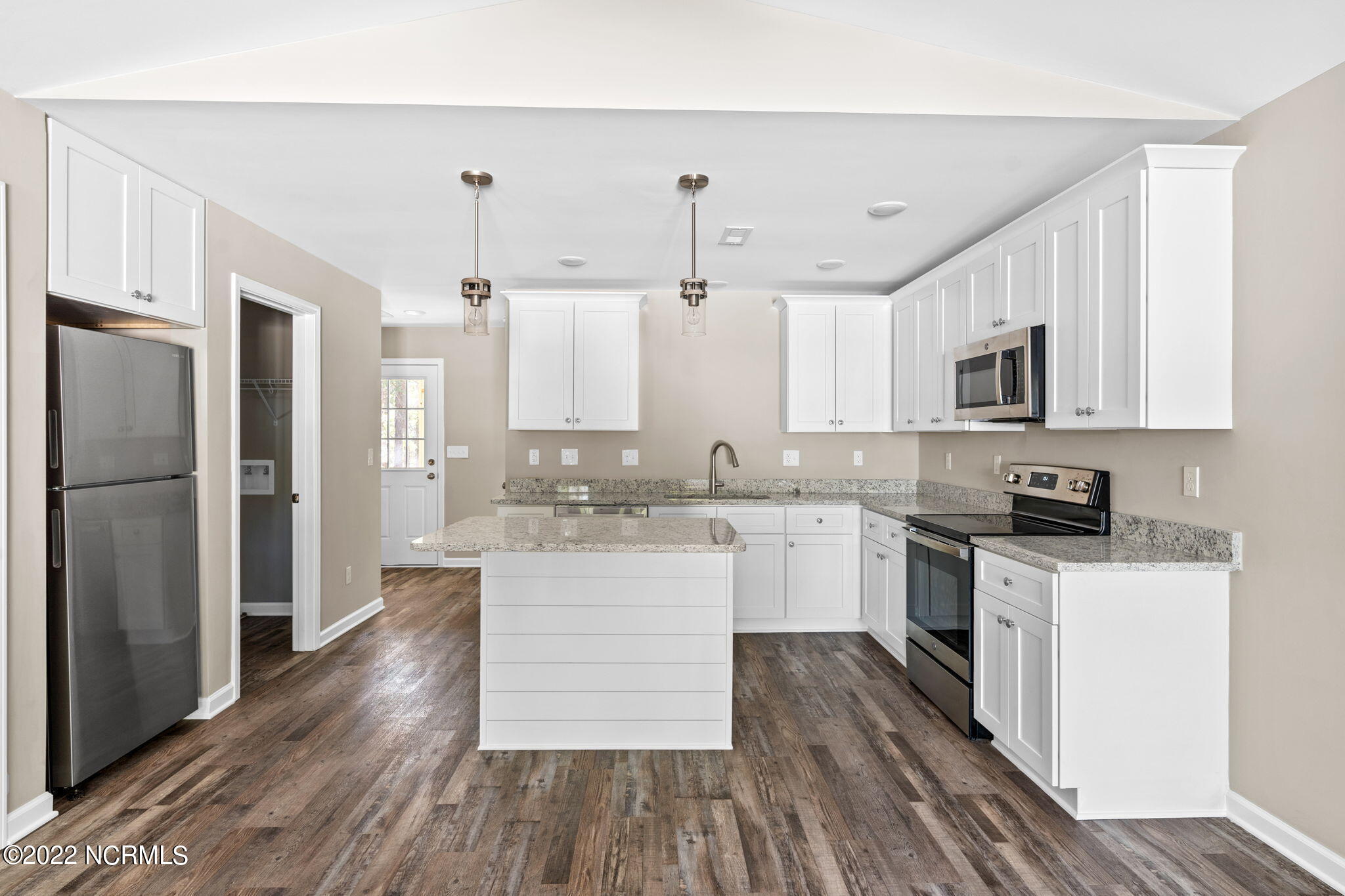 149 Elm Road Southport, NC 28461 - Photo 11 of 44 08 Kitchen Elm