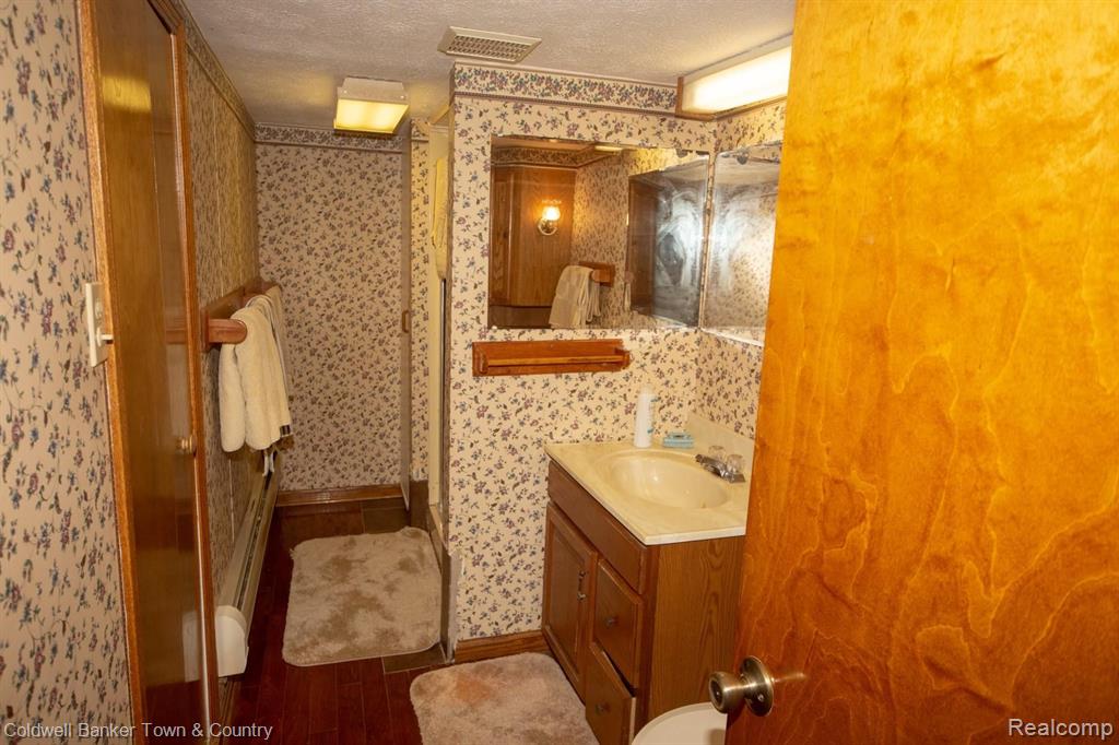 5874 Bullard Road Fenton, MI 48430 - Photo 21 of 51