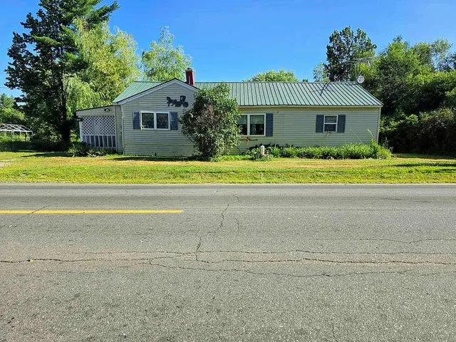 $139,900 | 72 West Main Street, Monroe, ME 04951