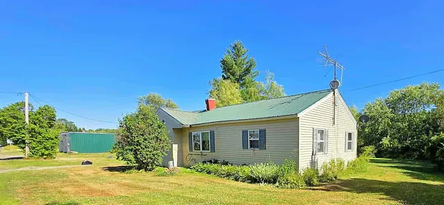 $139,900 | 72 West Main Street, Monroe, ME 04951