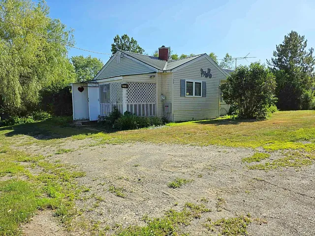 $139,900 | 72 West Main Street, Monroe, ME 04951