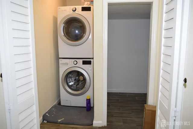 a view of washer and dryer in a utility room
