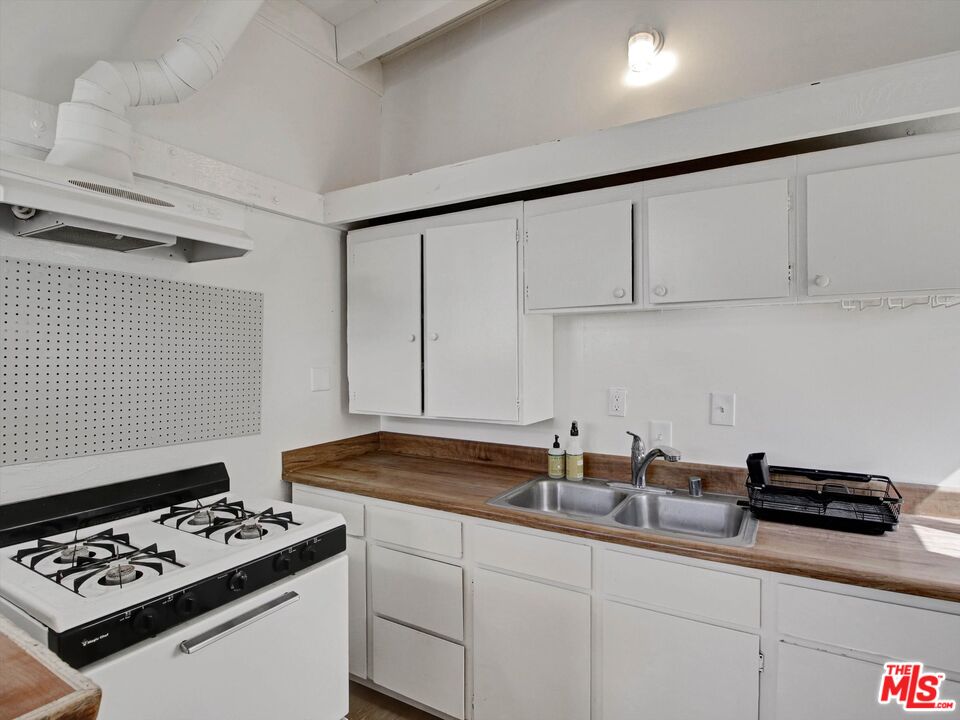 104 Sunridge Street Playa del Rey, CA 90293 - Photo 10 of 61