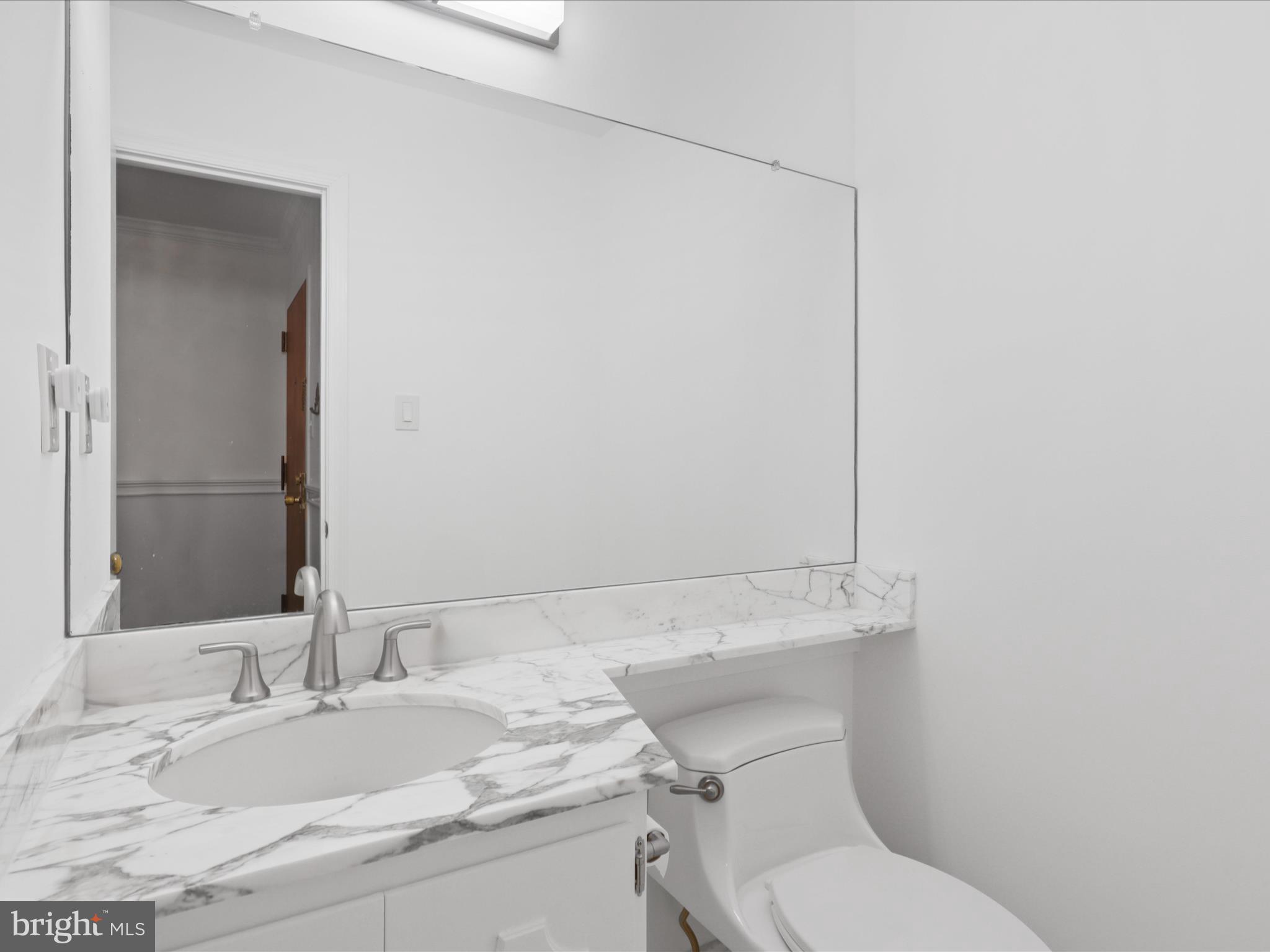 1101 South Arlington Ridge Road, Unit 104 Arlington, VA 22202 - Photo 12 of 38