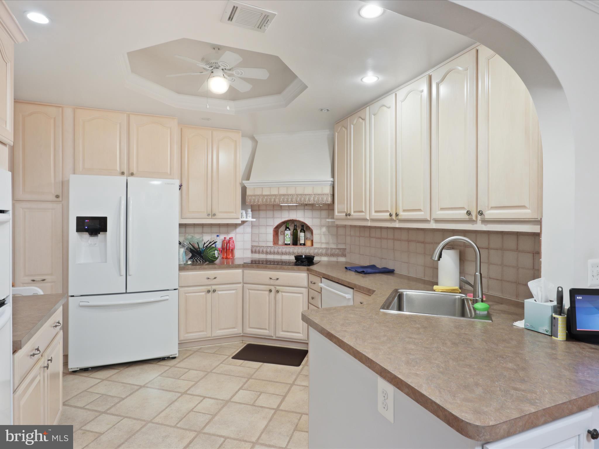 1101 South Arlington Ridge Road, Unit 104 Arlington, VA 22202 - Photo 13 of 38