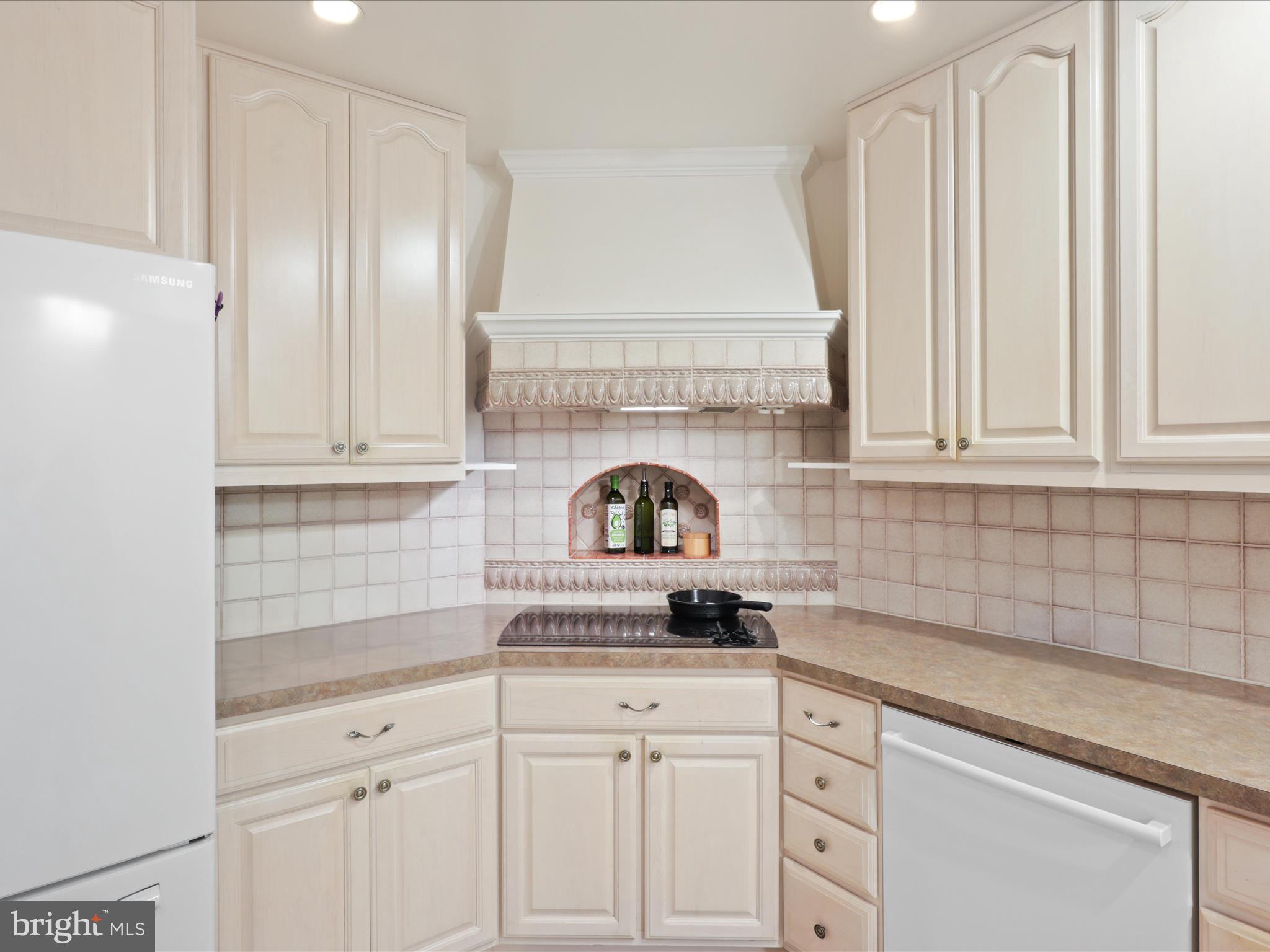 1101 South Arlington Ridge Road, Unit 104 Arlington, VA 22202 - Photo 16 of 38