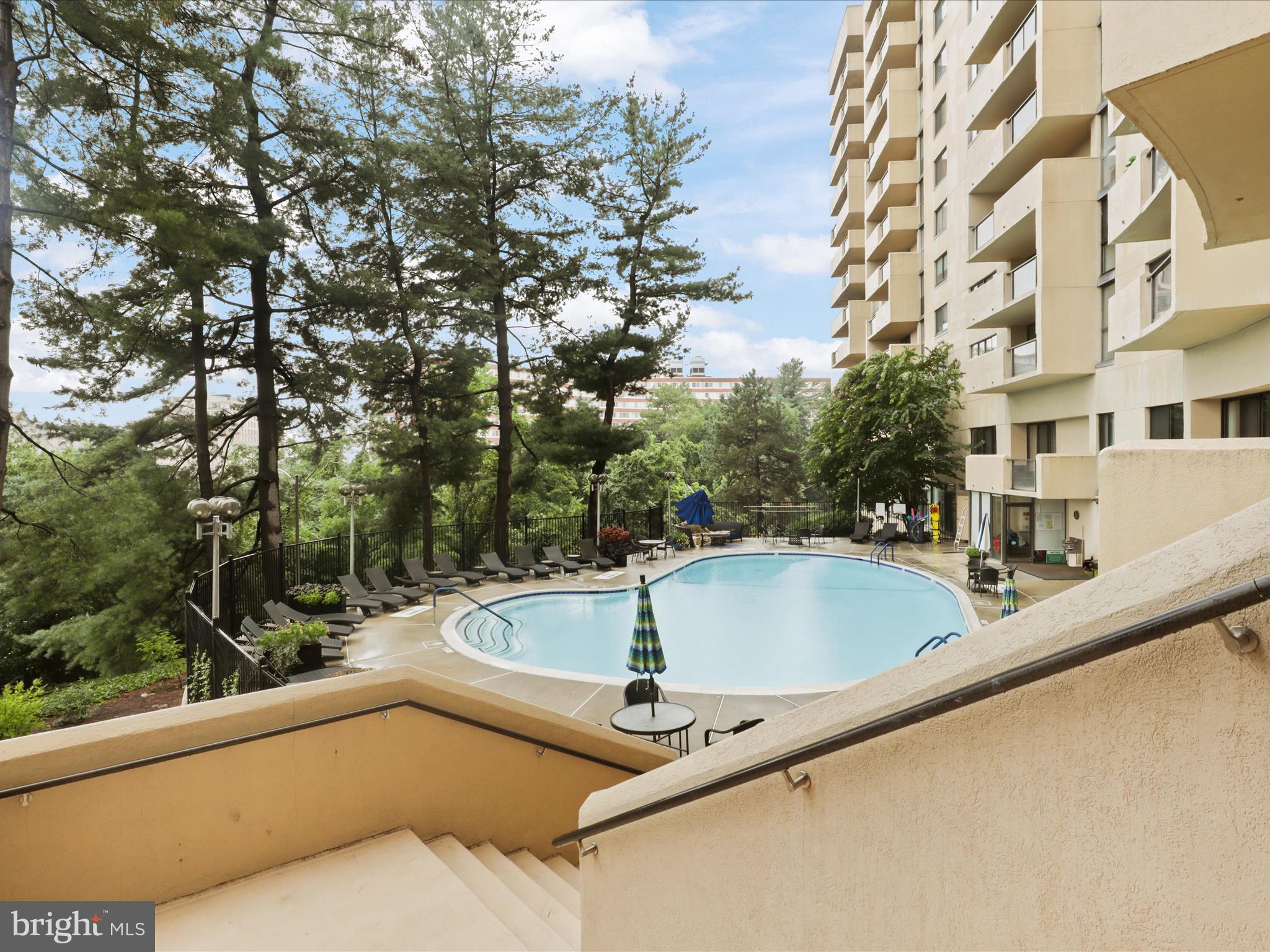 1101 South Arlington Ridge Road, Unit 104 Arlington, VA 22202 - Photo 28 of 38