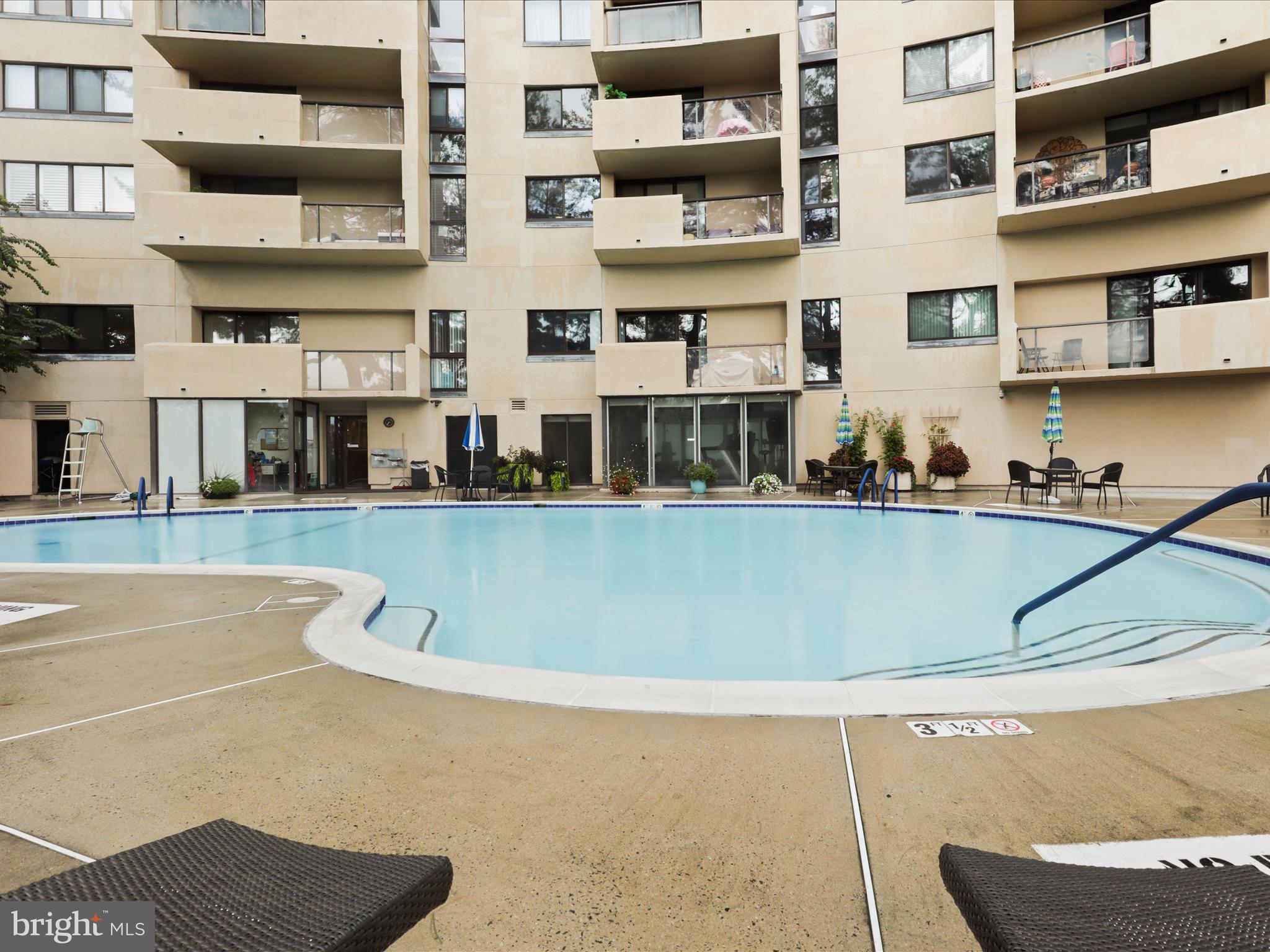 1101 South Arlington Ridge Road, Unit 104 Arlington, VA 22202 - Photo 29 of 38