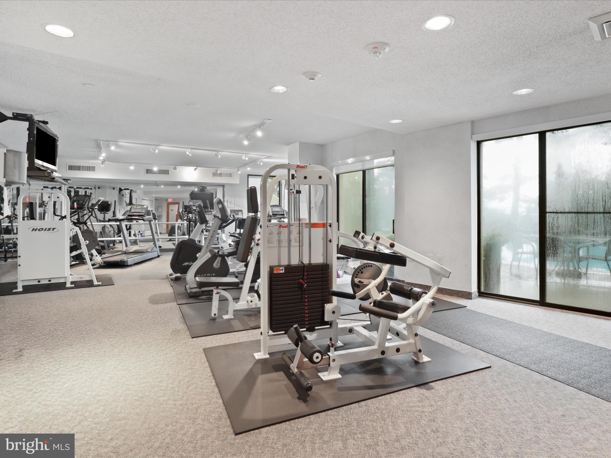 1101 South Arlington Ridge Road, Unit 104 Arlington, VA 22202 - Photo 31 of 38