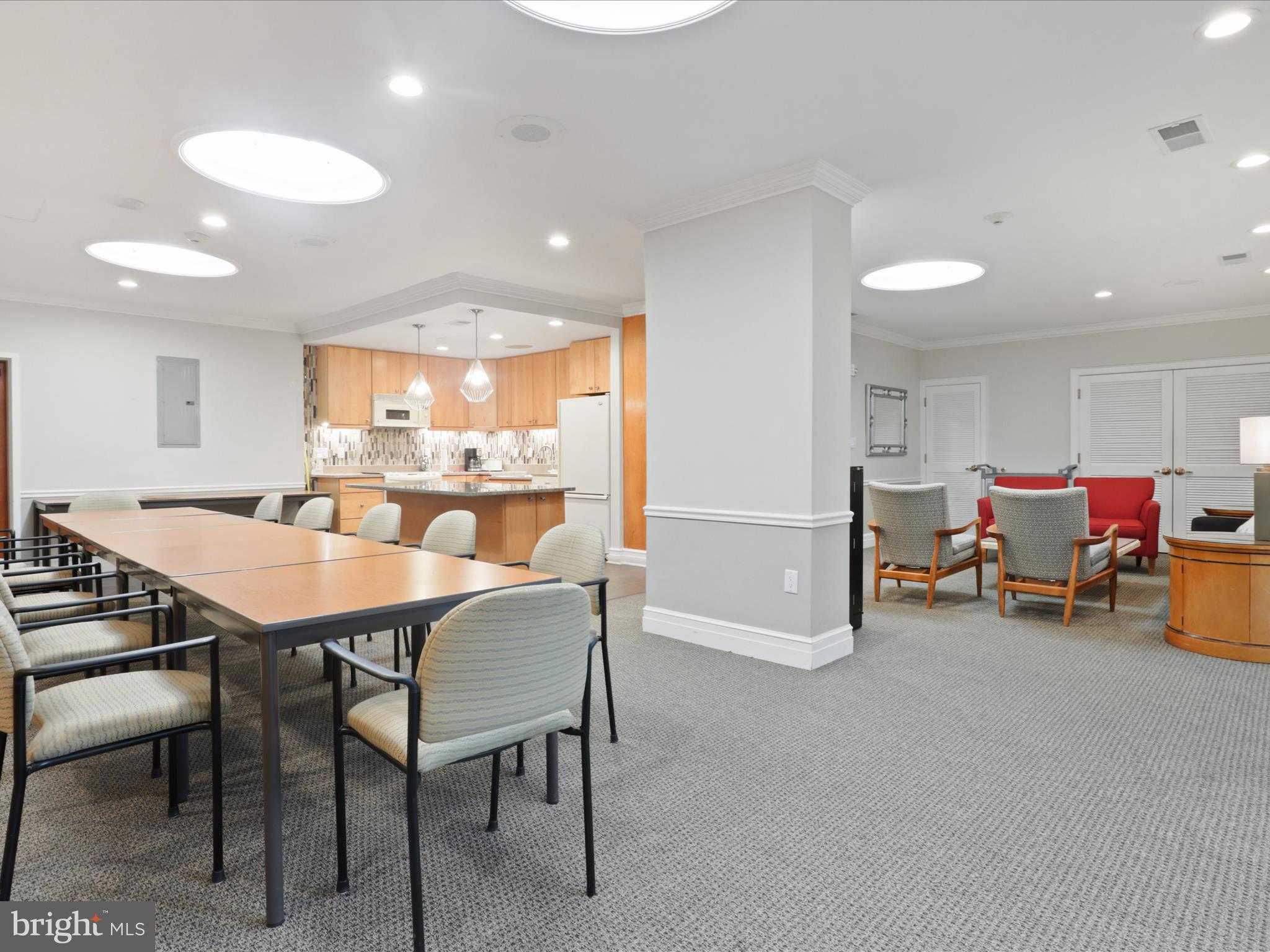 1101 South Arlington Ridge Road, Unit 104 Arlington, VA 22202 - Photo 34 of 38