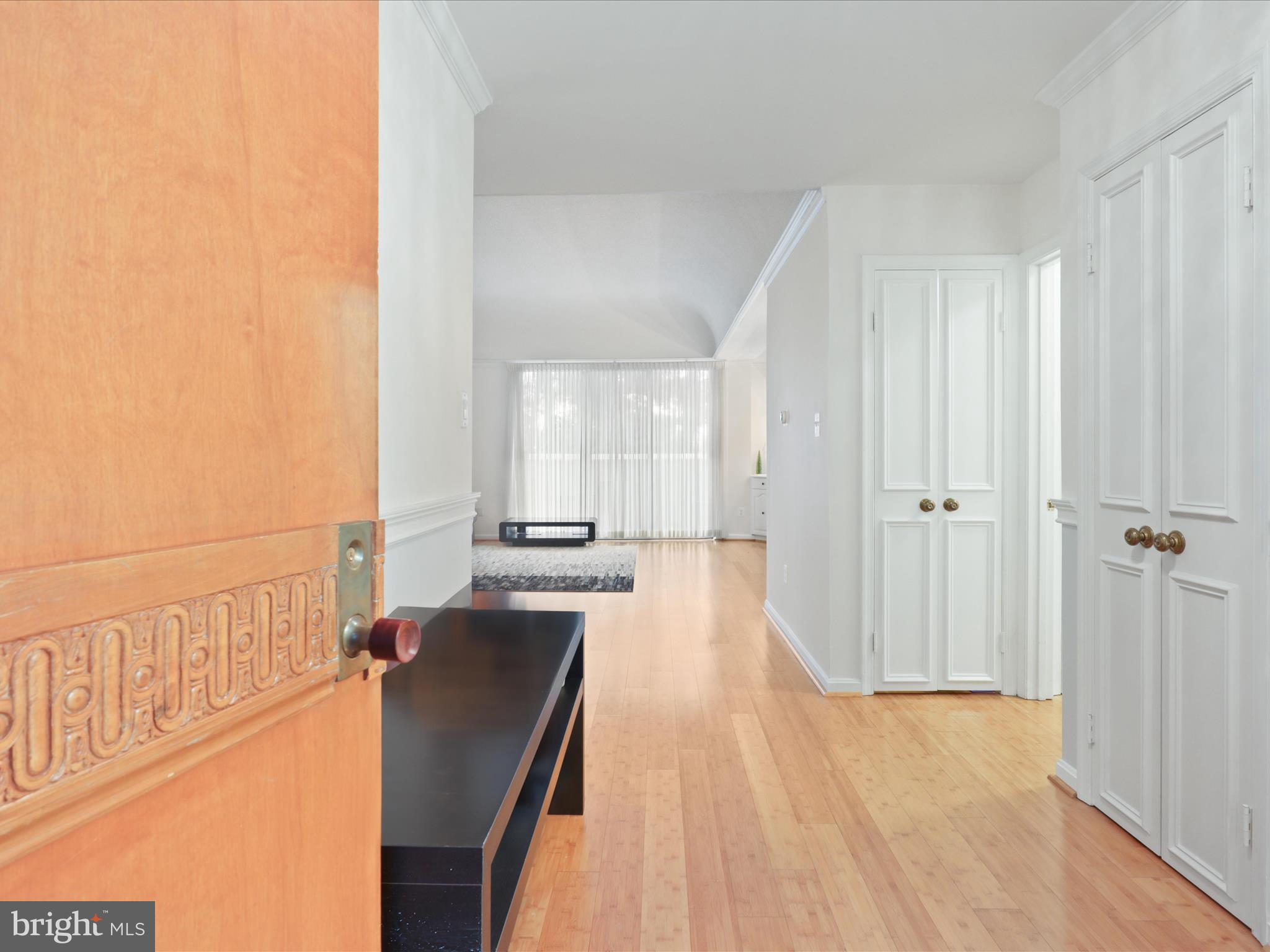 1101 South Arlington Ridge Road, Unit 104 Arlington, VA 22202 - Photo 5 of 38