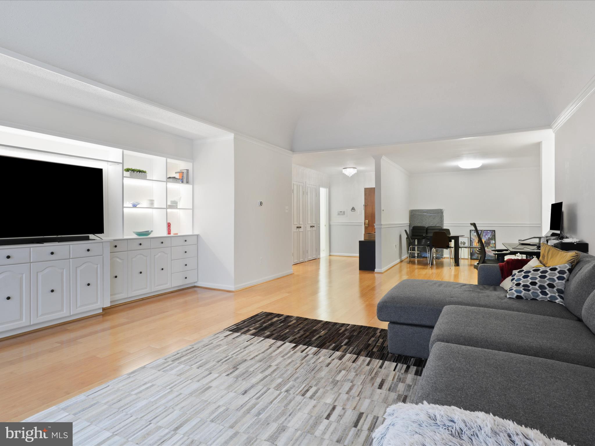 1101 South Arlington Ridge Road, Unit 104 Arlington, VA 22202 - Photo 7 of 38