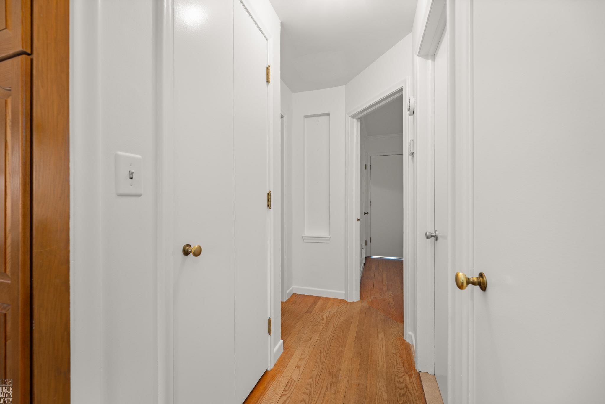 2057 Hawthorne Road Grosse Pointe, MI 48236 - Photo 22 of 43 50171177-d3642456-1c70-4136-9cac-ba4f34fa8d5d.JPG