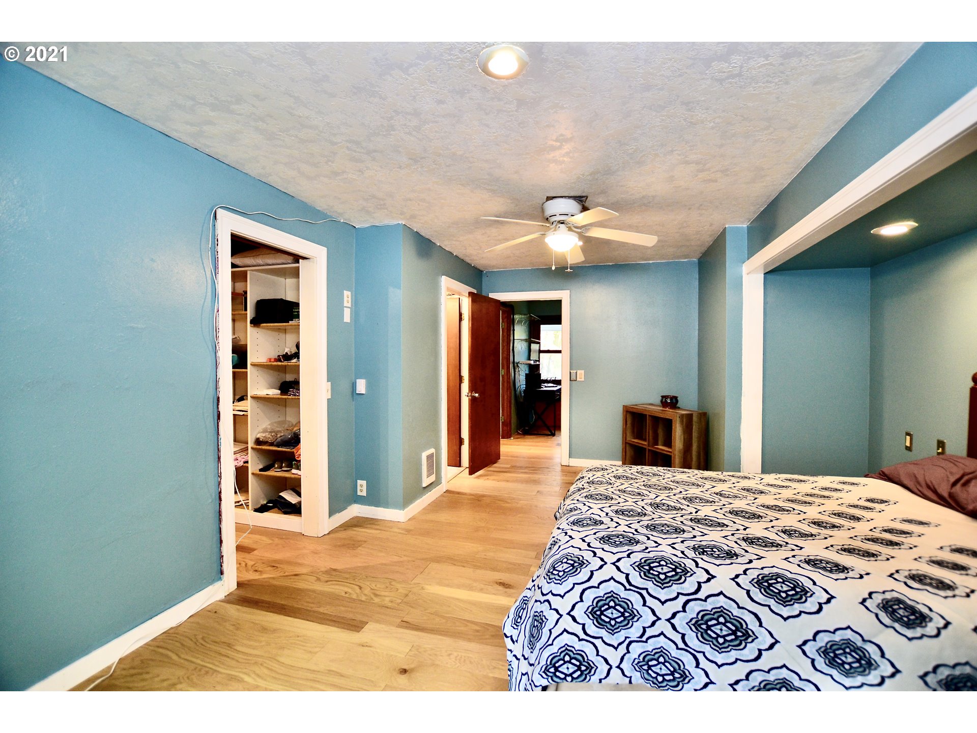 3898 Spring Street South Salem, OR 97302 - Photo 20 of 28 Gallery Image 20