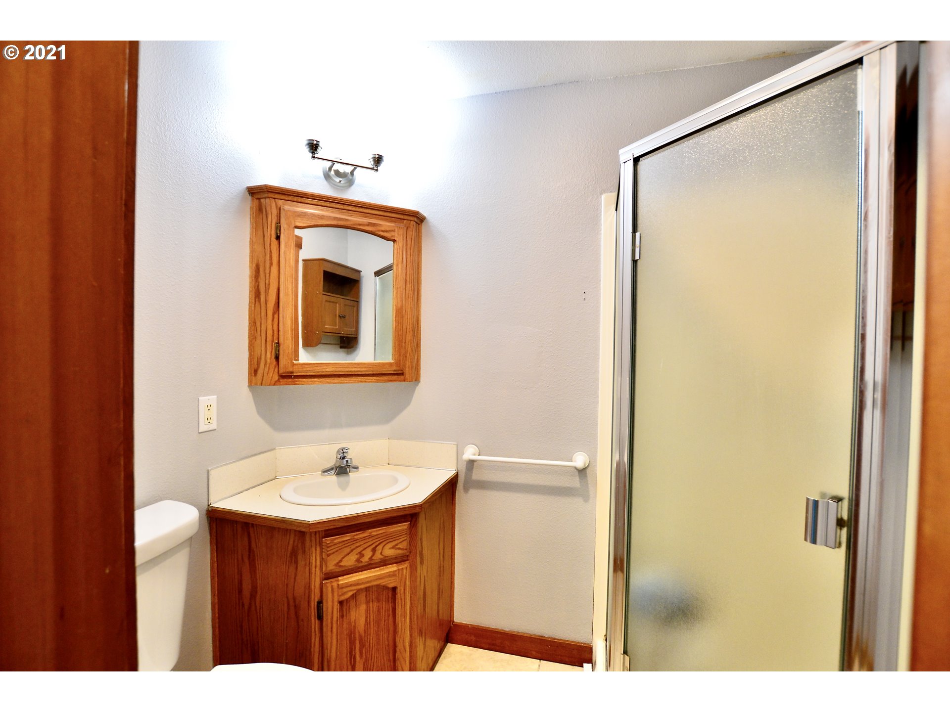 3898 Spring Street South Salem, OR 97302 - Photo 24 of 28 Gallery Image 24