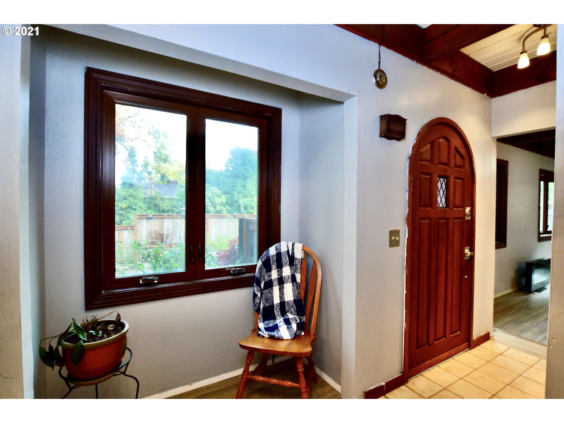 3898 Spring Street South Salem, OR 97302 - Photo 5 of 28 Gallery Image 5