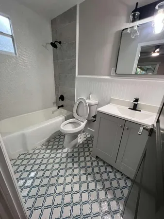 $3,000 | 932 31st Street, West Palm Beach, FL 33407