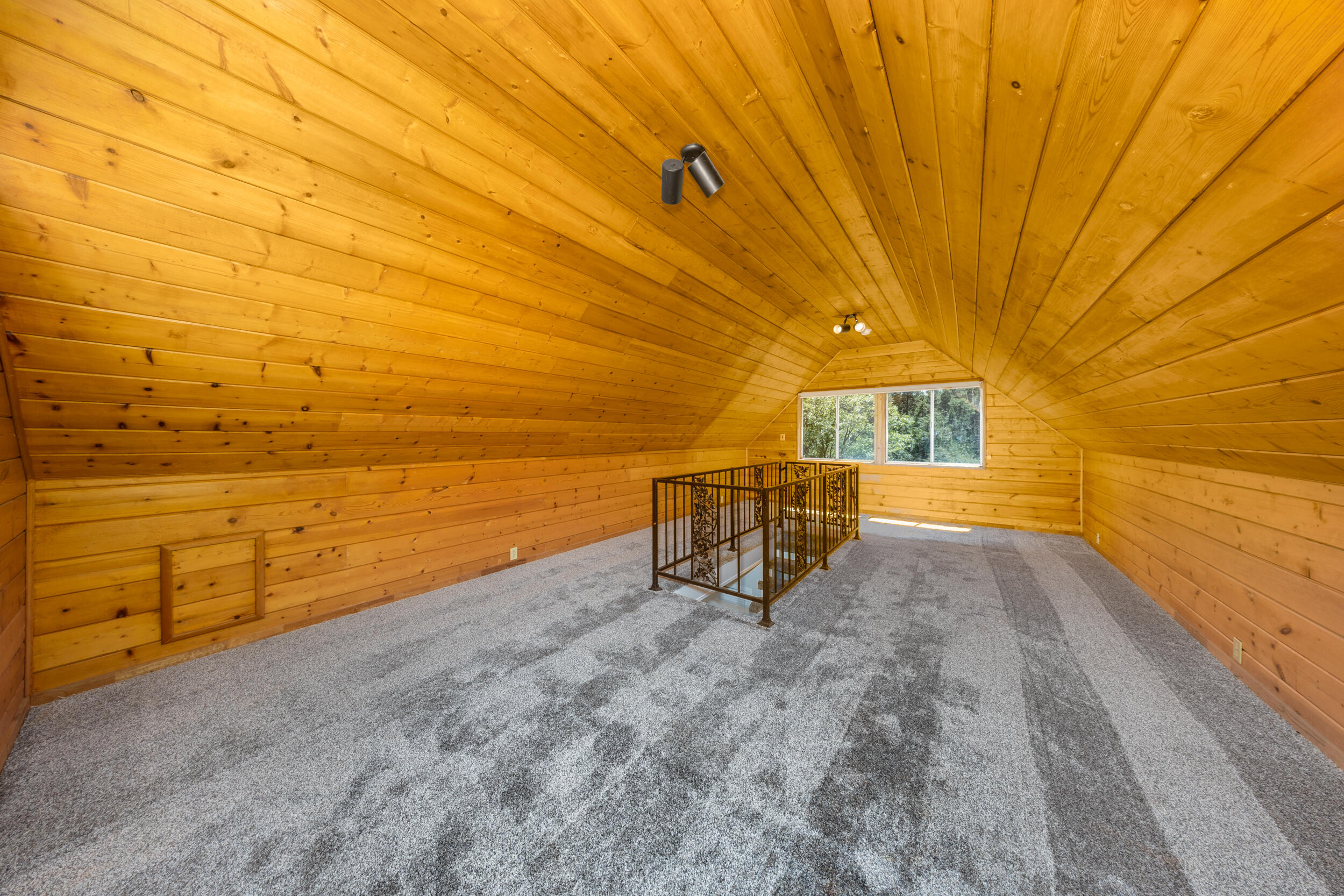 52647 Pine Cove Road Idyllwild, CA 92549 - Photo 20 of 26 Pine_Cove_Road_Idyllwild-28