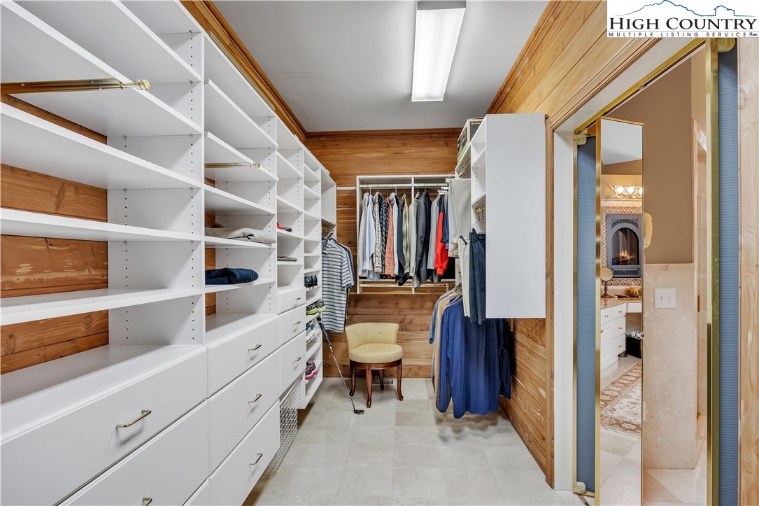 891 Olde Charter Circle Jefferson, NC 28640 - Photo 26 of 49 a view of walk in closet